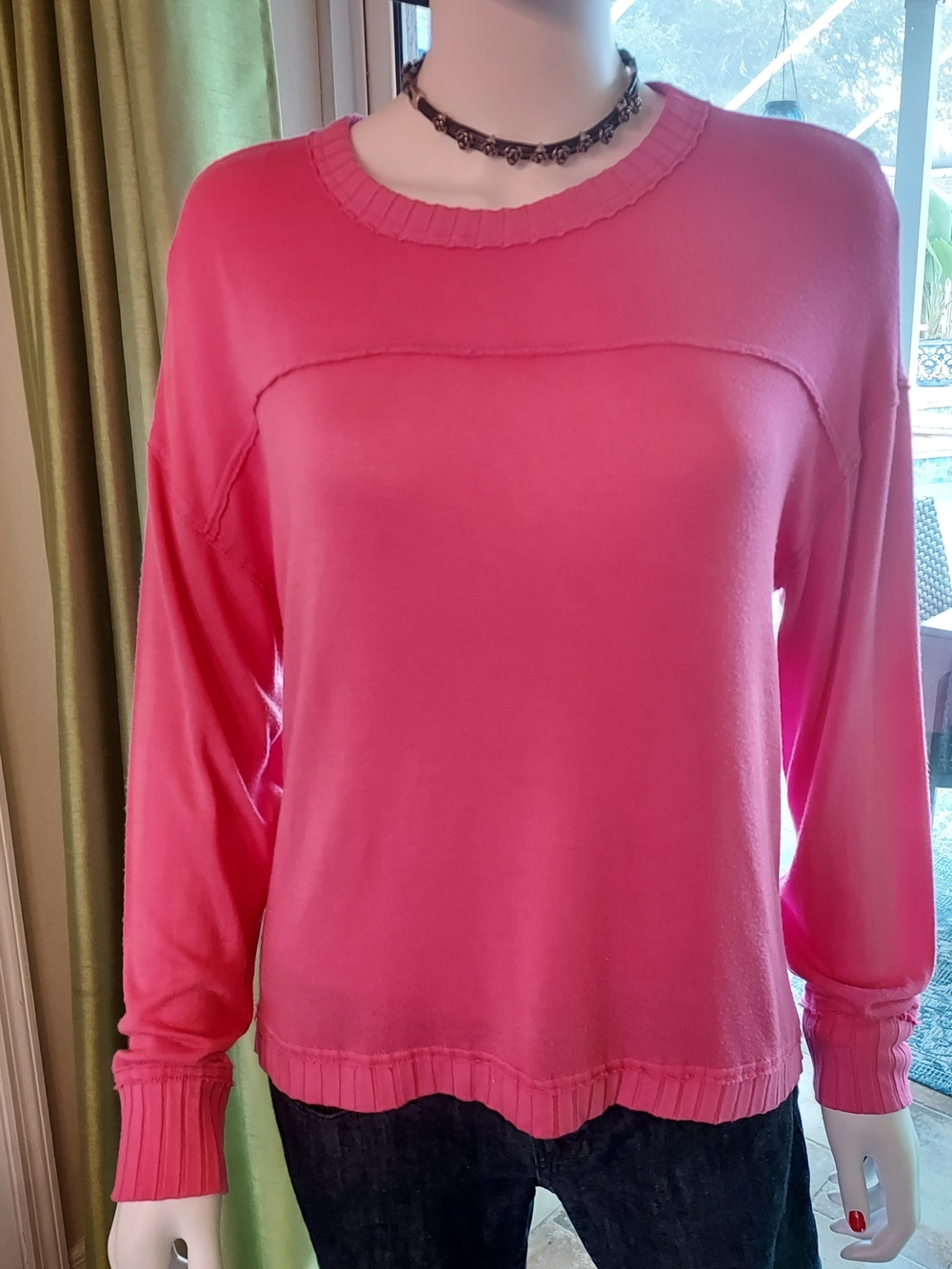 Wonderly Hot Pink Ribbed Crewneck Rayon Lightweight Raw Edge Sweater. Sz. L